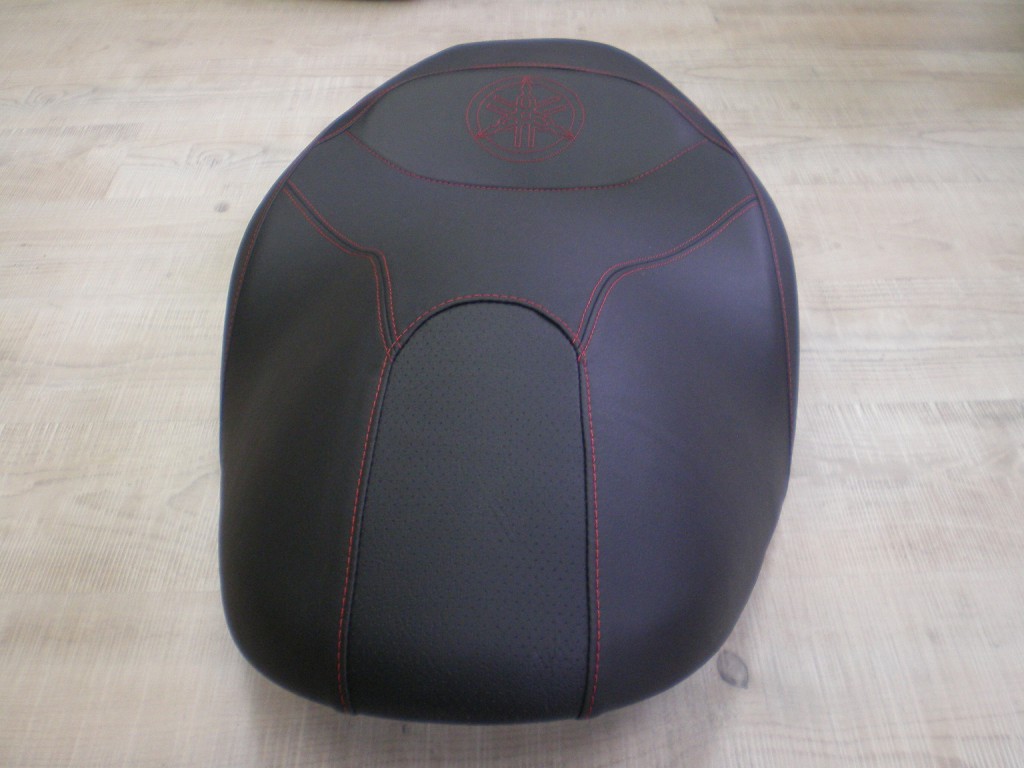 SELLE XMAX 125 ( 280 € )